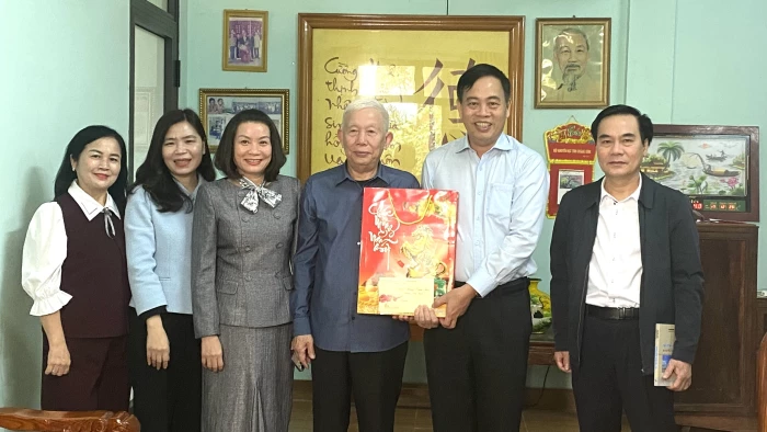 Đồng chí Nguyễn Đăng Quang thăm, chúc Tết các đồng chí nguyên lãnh đạo tỉnh