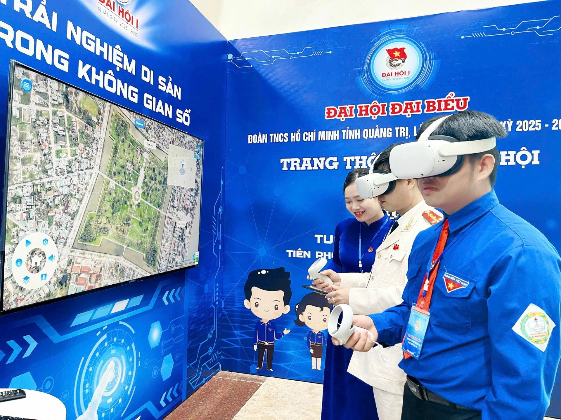 Trải nghiệm các sản phẩm số tại Đại hội đại biểu Đoàn TNCS Hồ Chí Minh tỉnh Quảng Trị lần thứ I - Ảnh: NVCC