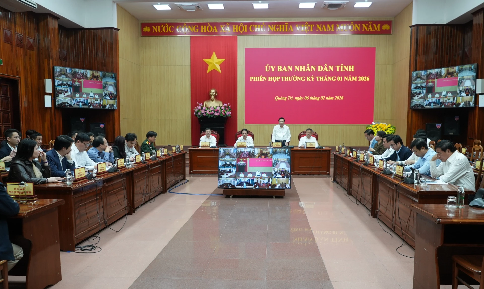 Quang cảnh phiên họp - Ảnh: T.Đ