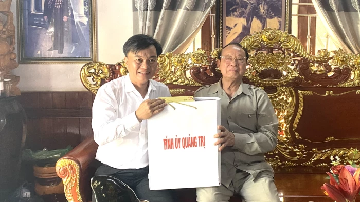 Đồng chí Nguyễn Chiến Thắng thăm, chúc Tết các đồng chí nguyên lãnh đạo tỉnh