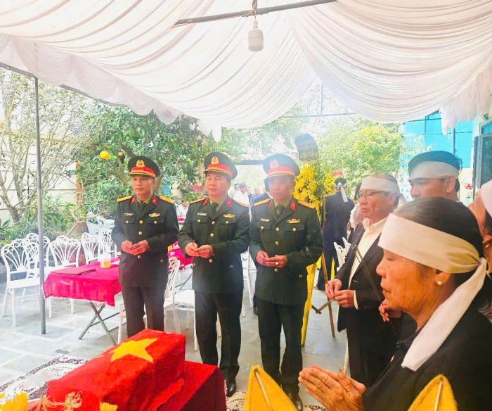 Phối hợp tổ chức đưa 2 hài cốt liệt sĩ về quê an táng theo nguyện vọng của gia đình