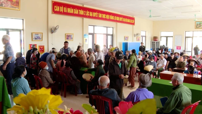 Chi trả hơn 883 tỉ đồng lương hưu và trợ cấp cho người dân đón Tết