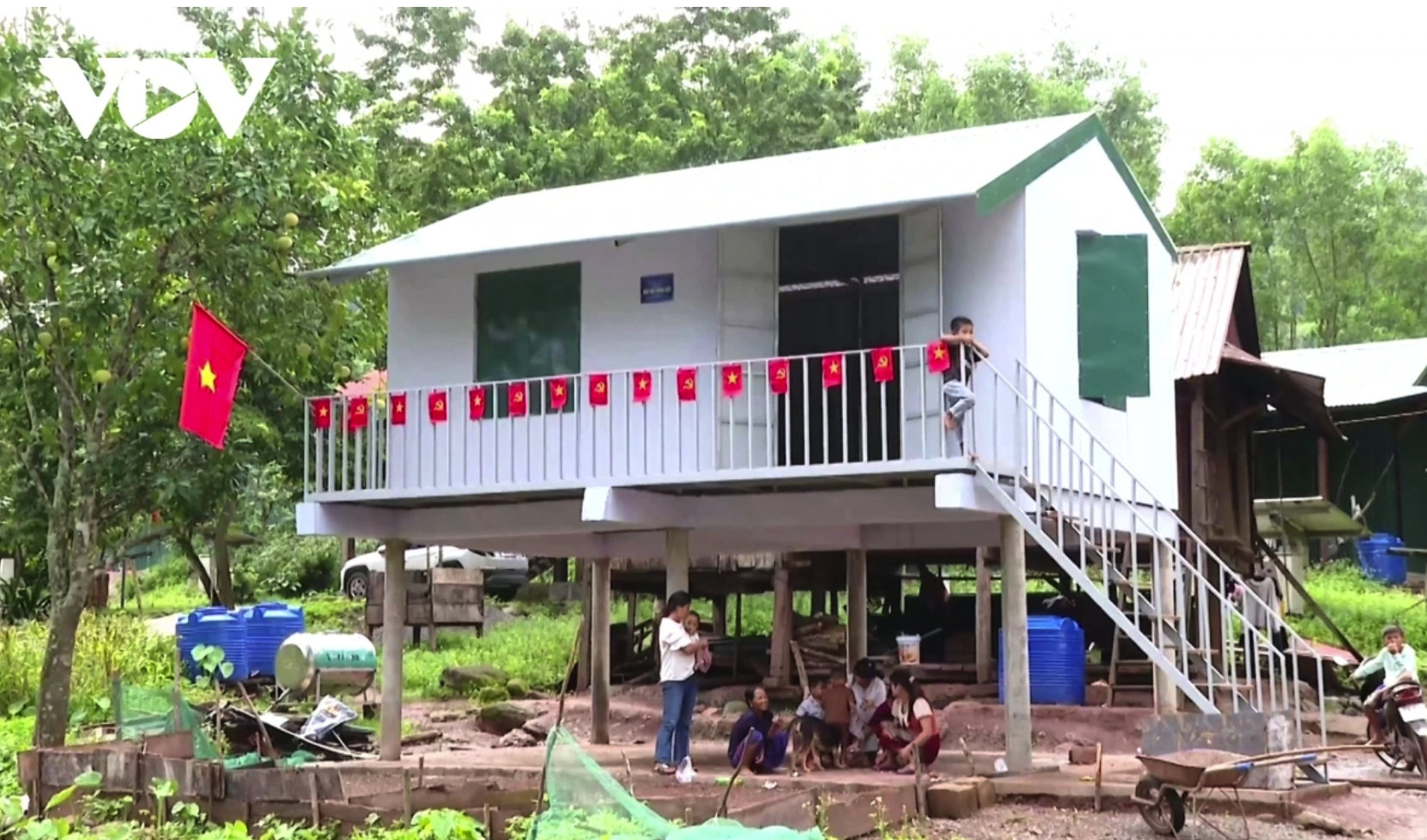 Ngôi nhà mới là điểm tựa vững chắc giúp người nghèo an cư lạc nghiệp