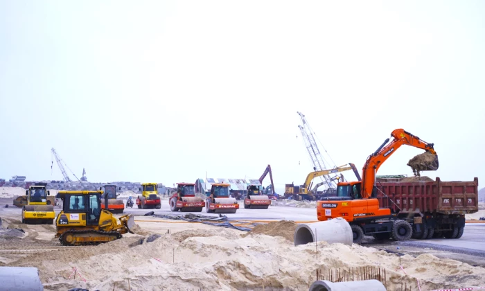 Rộn ràng thi công trên các công trình trọng điểm sau Tết