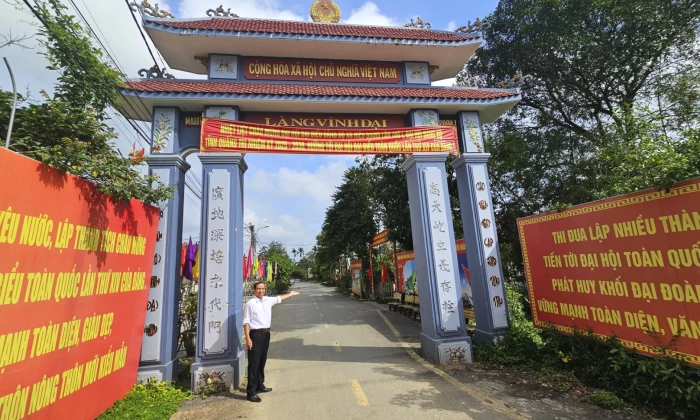 Bí thư chi bộ tận tụy vì dân