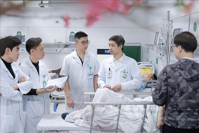 Bộ Y tế yêu cầu các bệnh viện trung ương, Sở Y tế các tỉnh, thành phố và y tế ngành tăng cường công tác cấp cứu, khám chữa bệnh trong toàn bộ thời gian nghỉ Tết Nguyên đán Bính Ngọ 2026. Ảnh: Minh Quyết/TTXVN