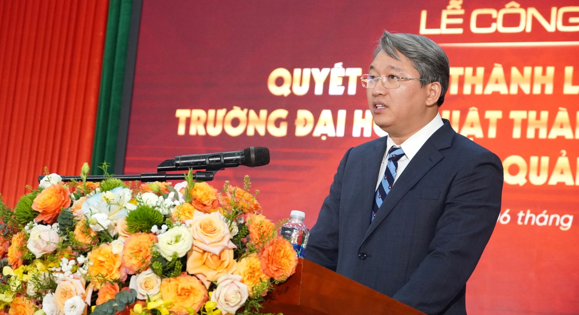 Đồng chí Nguyễn Hải Ninh, Ủy viên Trung ương Đảng, Bộ trưởng Bộ Tư pháp phát biểu tại buổi lễ - Ảnh: QV