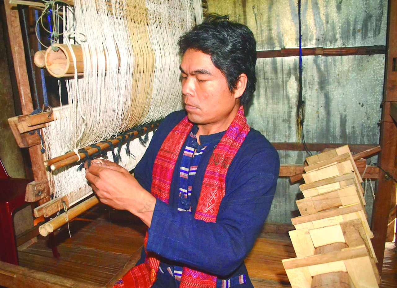 Khát vọng hồi sinh thổ cẩm