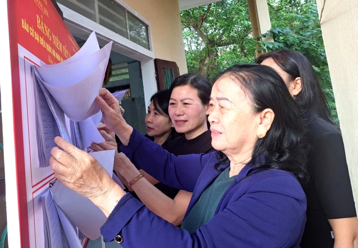 Phường Đồng Hới: Hoàn thành niêm yết danh sách những người ứng cử đại biểu Quốc hội và đại biểu HĐND các cấp