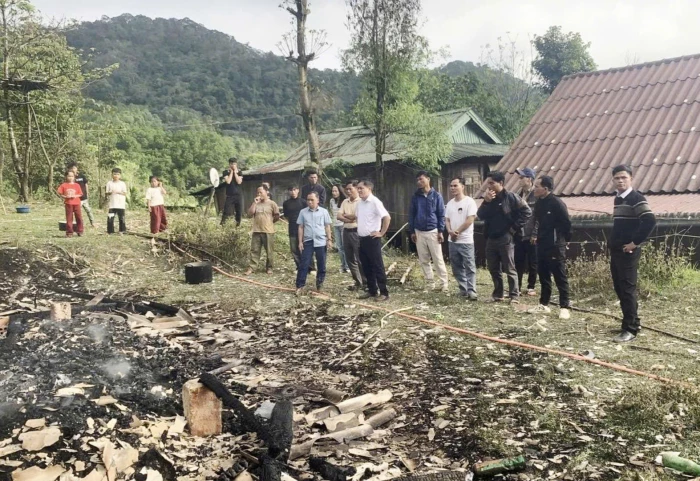 Kịp thời thăm hỏi, hỗ trợ hộ dân bị hỏa hoạn tại xã Đakrông