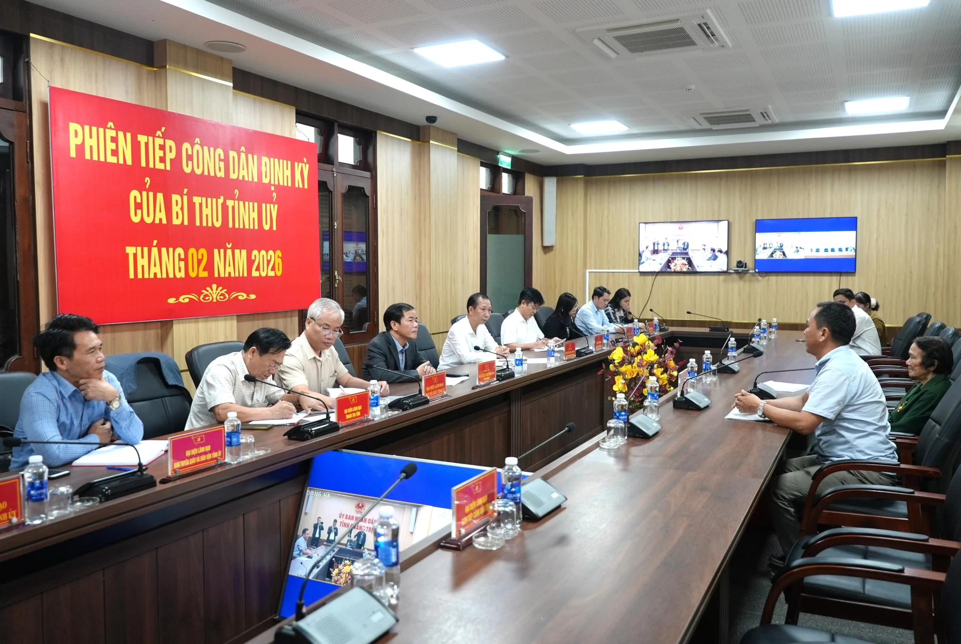 Quang cảnh phiên tiếp dân của đồng chí Nguyễn Văn Phương, Bí thư Tỉnh ủy - Ảnh: T.Đ