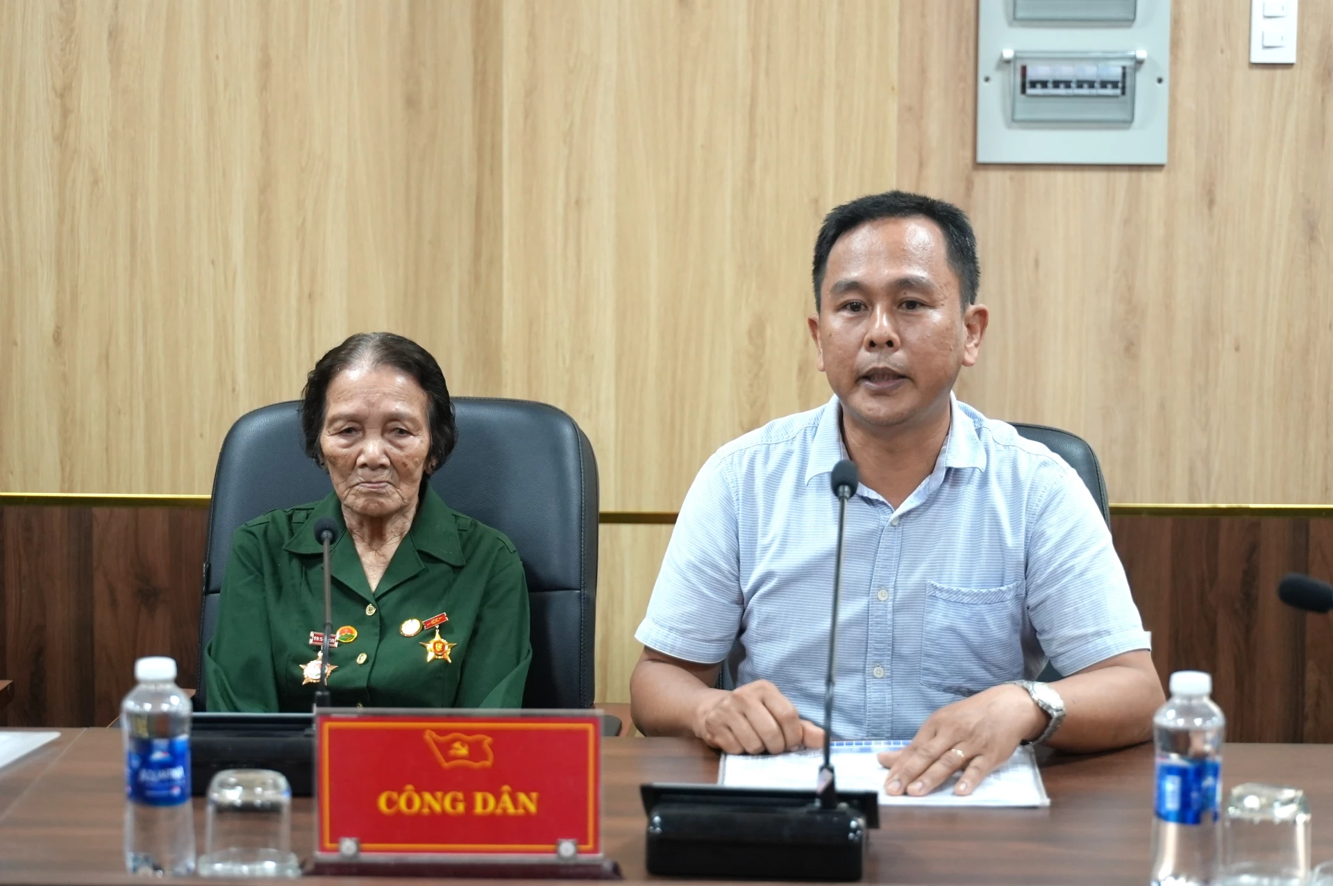 Công dân tham gia phiên tiếp dân của đồng chí Nguyễn Văn Phương, Bí thư Tỉnh ủy - Ảnh: T.Đ