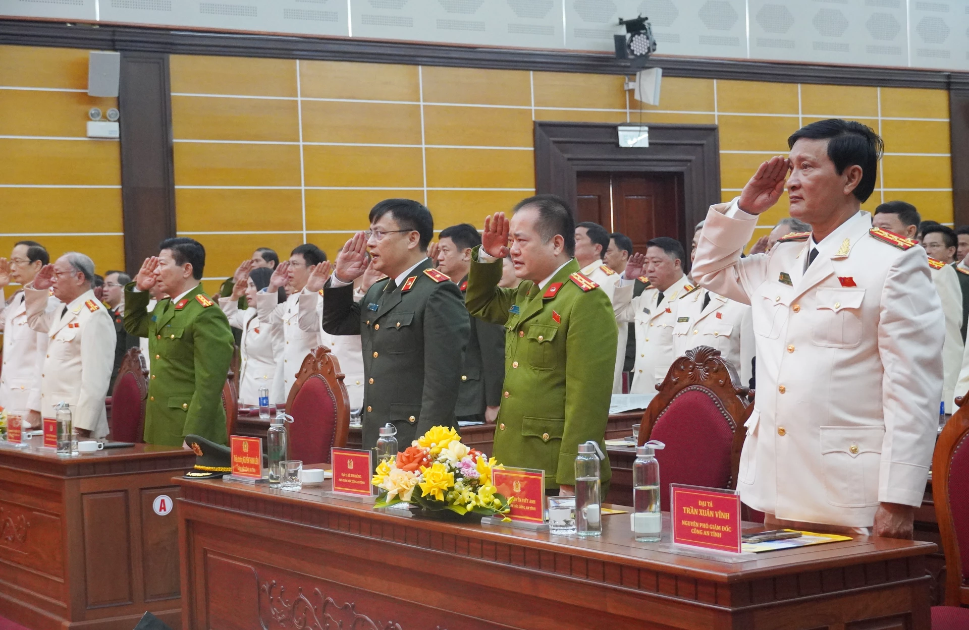 Các đại biểu dự buổi lễ - Ảnh: X.P

