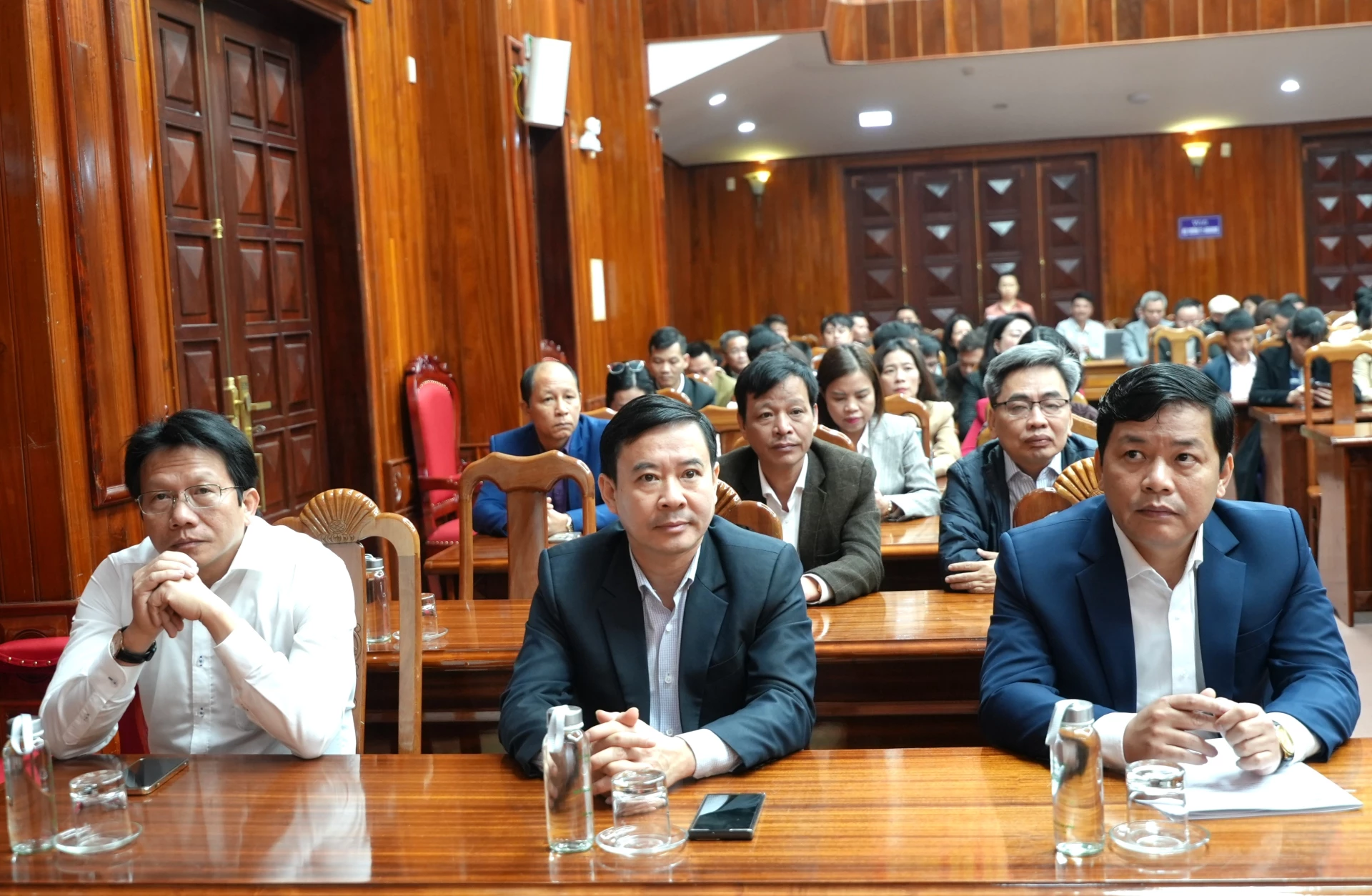 Các đại biểu tham dự buổi gặp mặt - Ảnh: T.Đ
