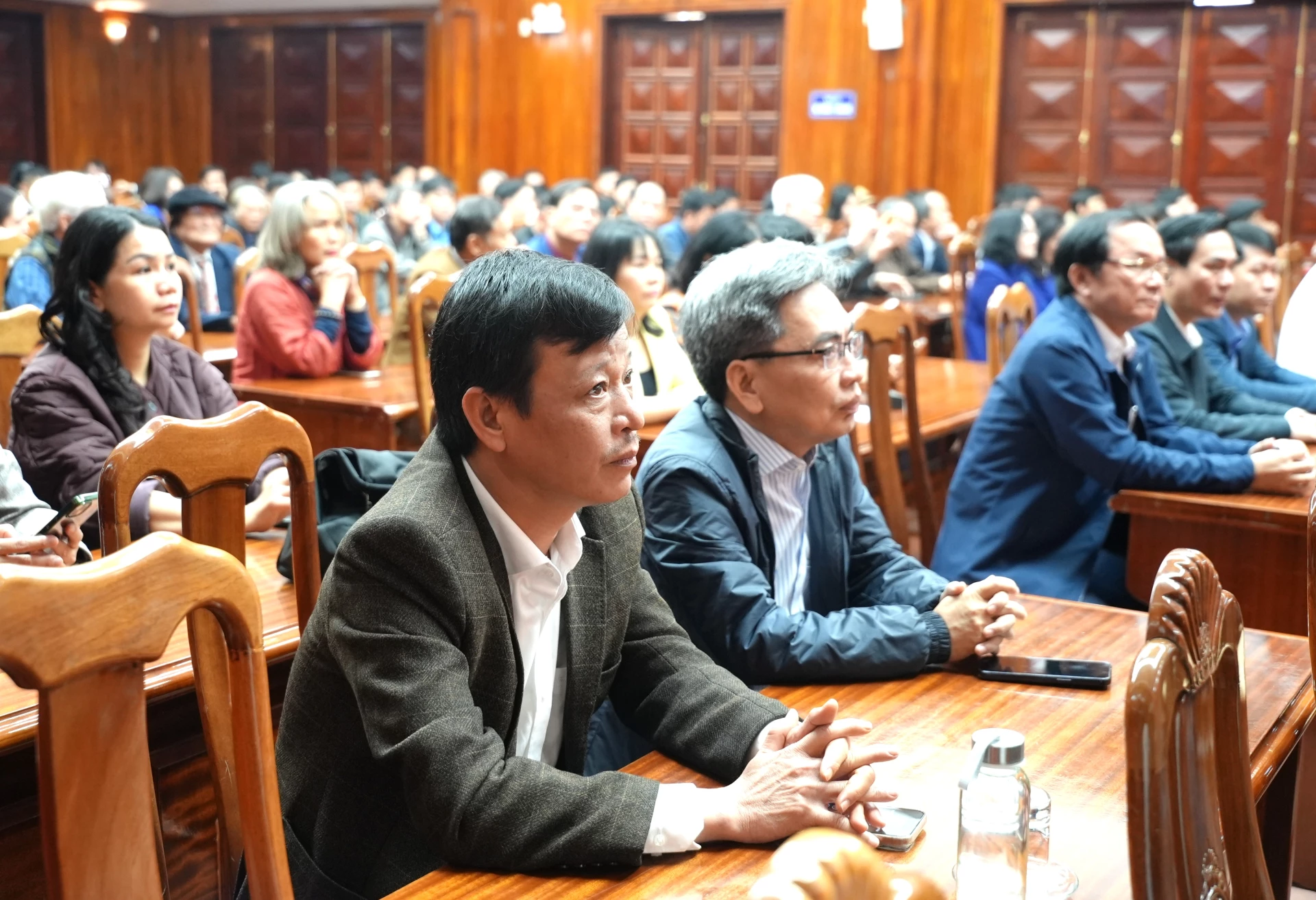 Các đại biểu tham dự buổi gặp mặt - Ảnh: T.Đ