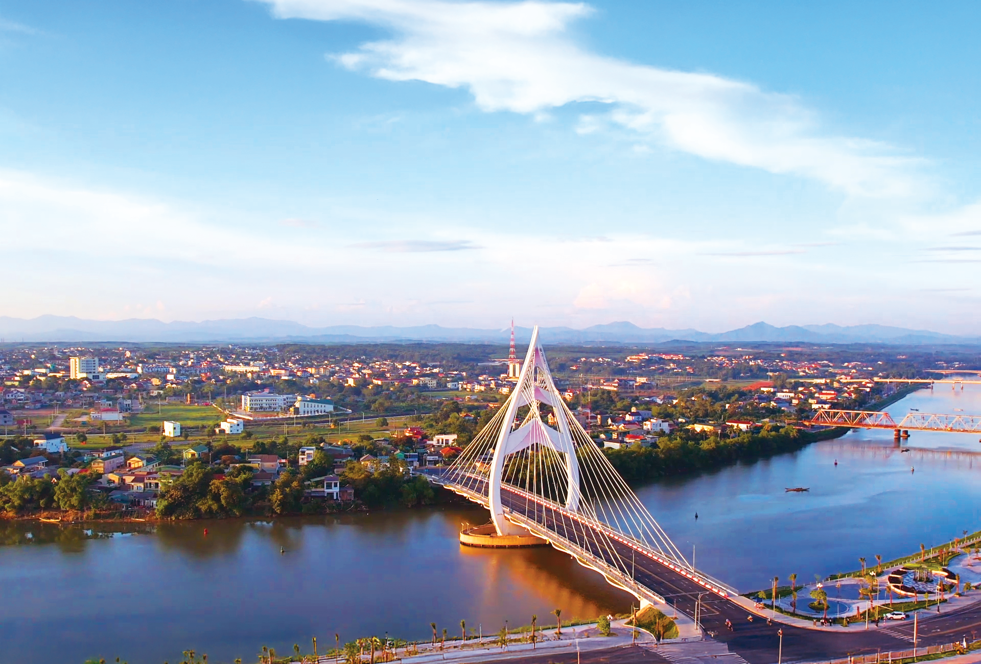 Cầu An Lạc, phường Đông Hà - Ảnh: LÊ TÚ