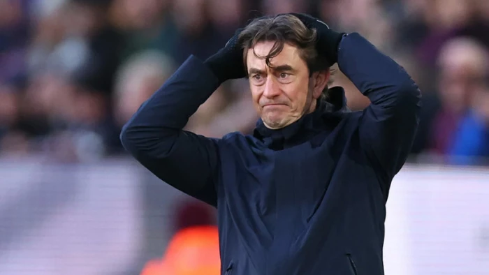 Tottenham sa thải ông Thomas Frank sau 8 tháng dẫn dắt