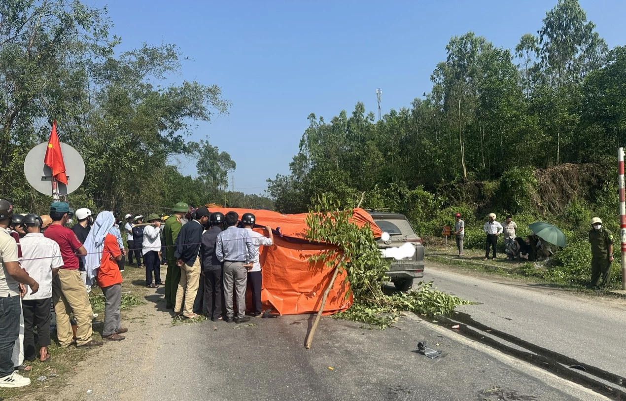 Hiện trường vụ tai nạn giao thông - Ảnh: C.T.V