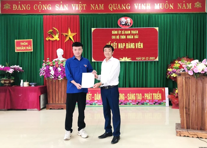 Đẩy mạnh công tác phát triển đảng viên sau sắp xếp