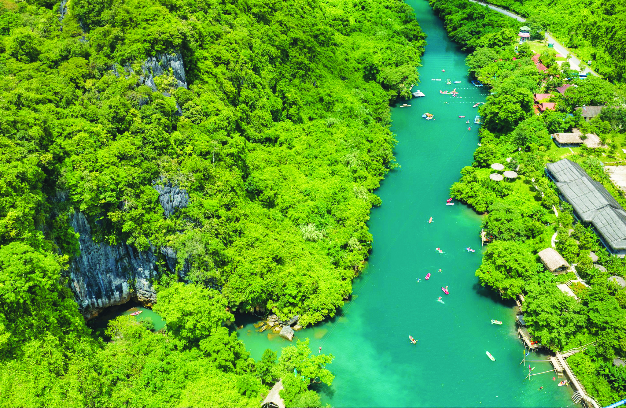 Vườn Quốc gia Phong Nha-Kẻ Bàng với nhiều sản phẩm du lịch độc đáo- Ảnh: N.H