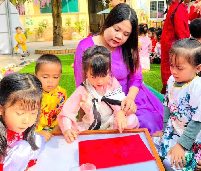 17 năm 'cắm bản' trồng người