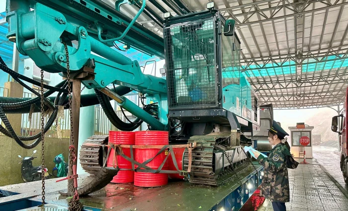 Lượng hàng hóa thông quan Cửa khẩu quốc tế La Lay tăng trưởng mạnh trong tháng đầu năm 2026