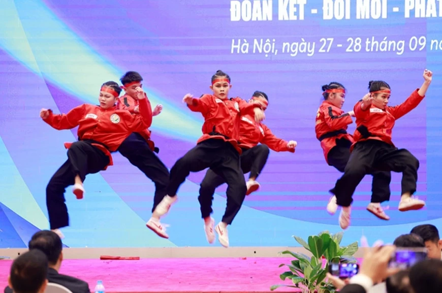 Võ cổ truyền nuôi dưỡng lòng yêu nướcBiểu diễn võ cổ truyền tại Đại hội đại biểu Liên đoàn Võ thuật Cổ truyền Việt Nam nhiệm kỳ VI (2025-2030). Ảnh: NHƯ Ý 