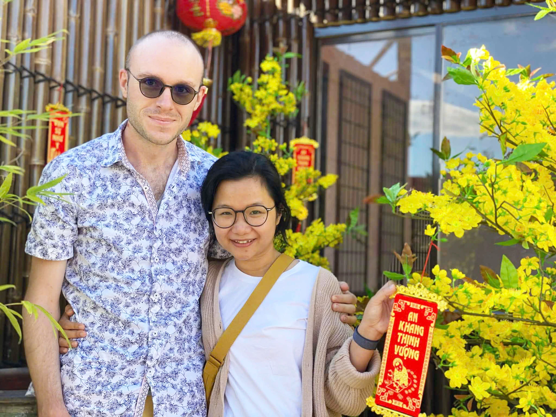 Vợ chồng anh Jarrad và chị Phương Thảo - Ảnh: T.A