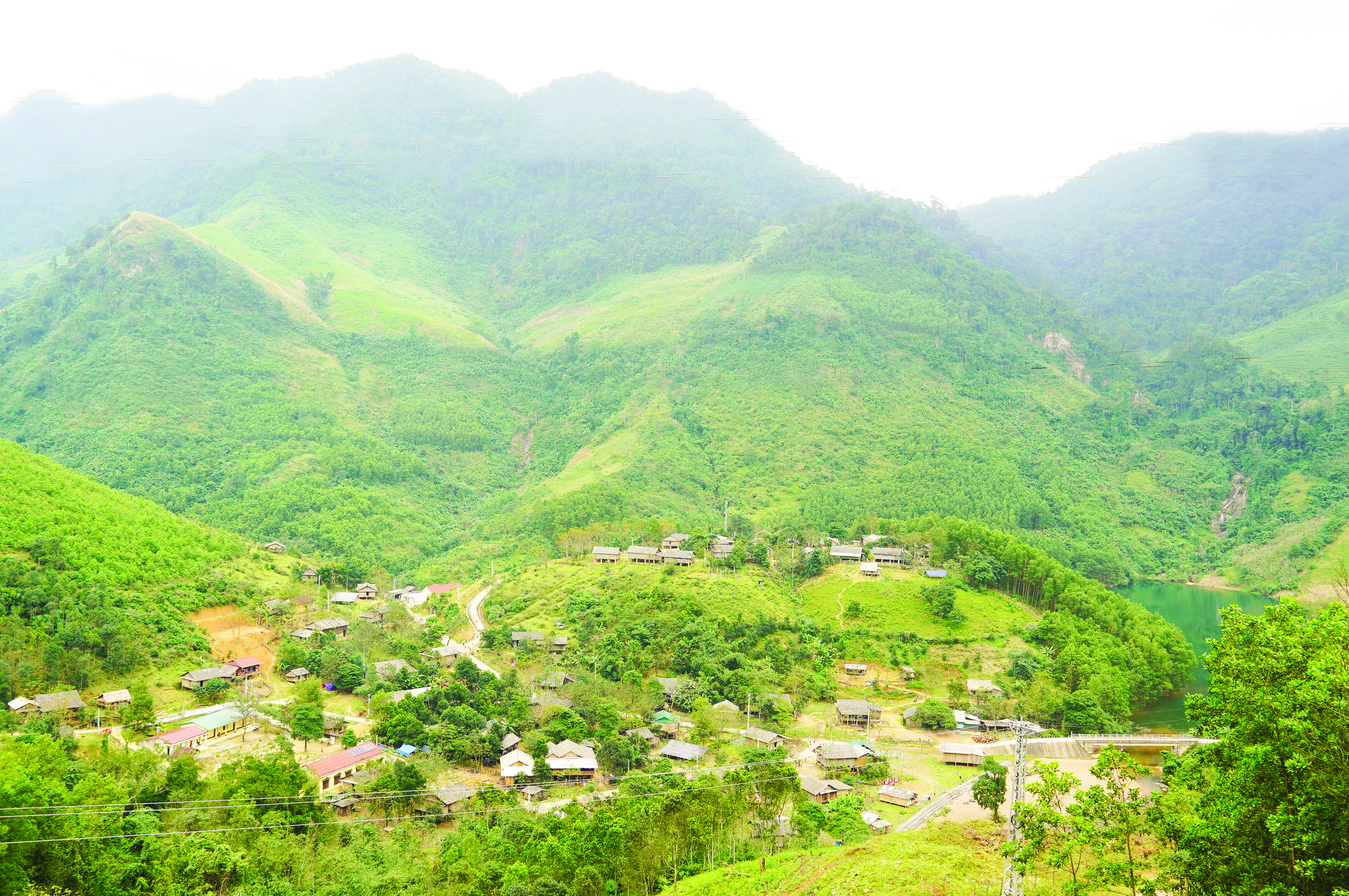 Bản Lòm 'khoác áo mới'