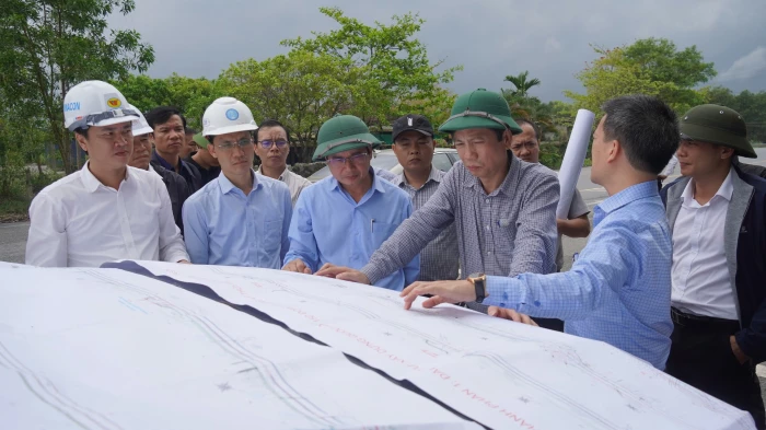 Quyết tâm hoàn thành giải phóng mặt bằng dự án Quốc lộ 15D trước ngày 30/4