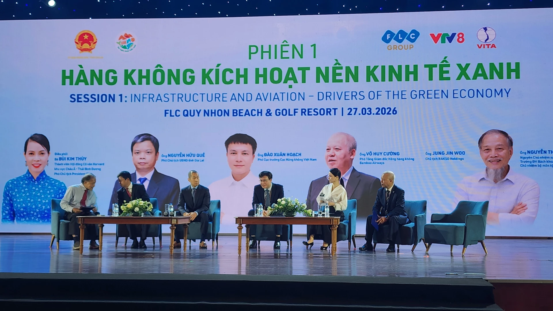 Phiên thảo luận thứ Nhất: Hàng không kích hoạt nền kinh tế xanh - Ảnh: Tạ Hưng