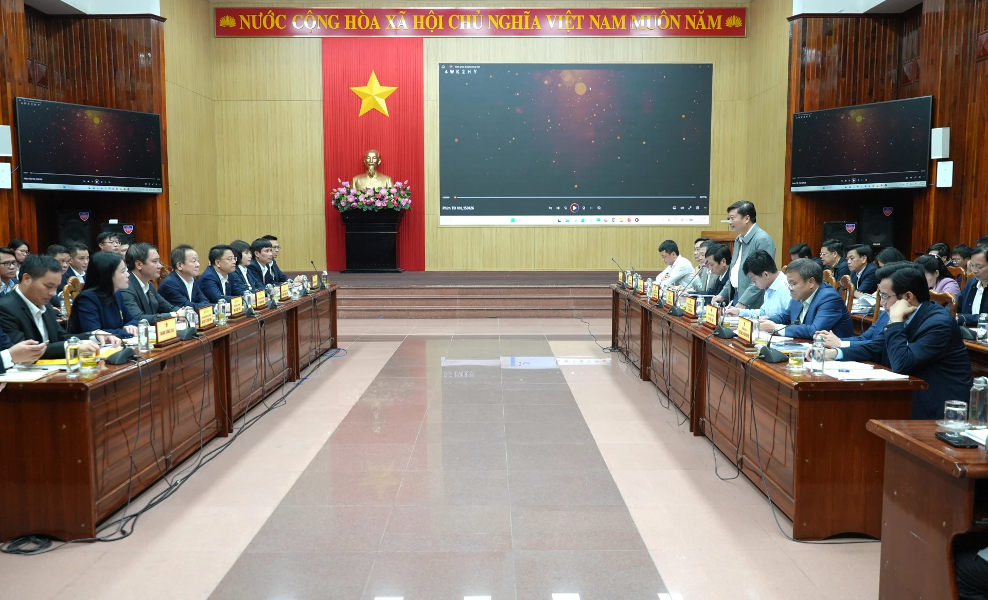 Quang cảnh buổi làm việc - Ảnh: T.Đ