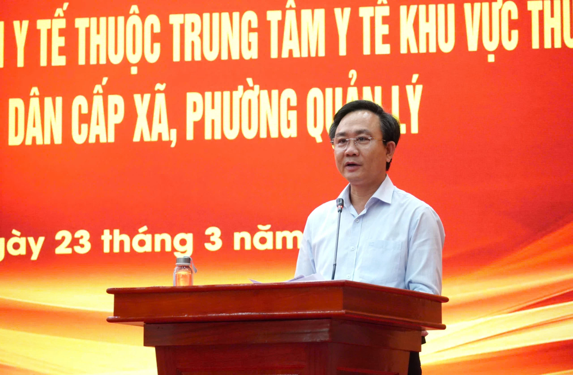 Đồng chí Hoàng Xuân Tân, Phó Chủ tịch UBND tỉnh phát biểu chỉ đạo tại hội nghị.