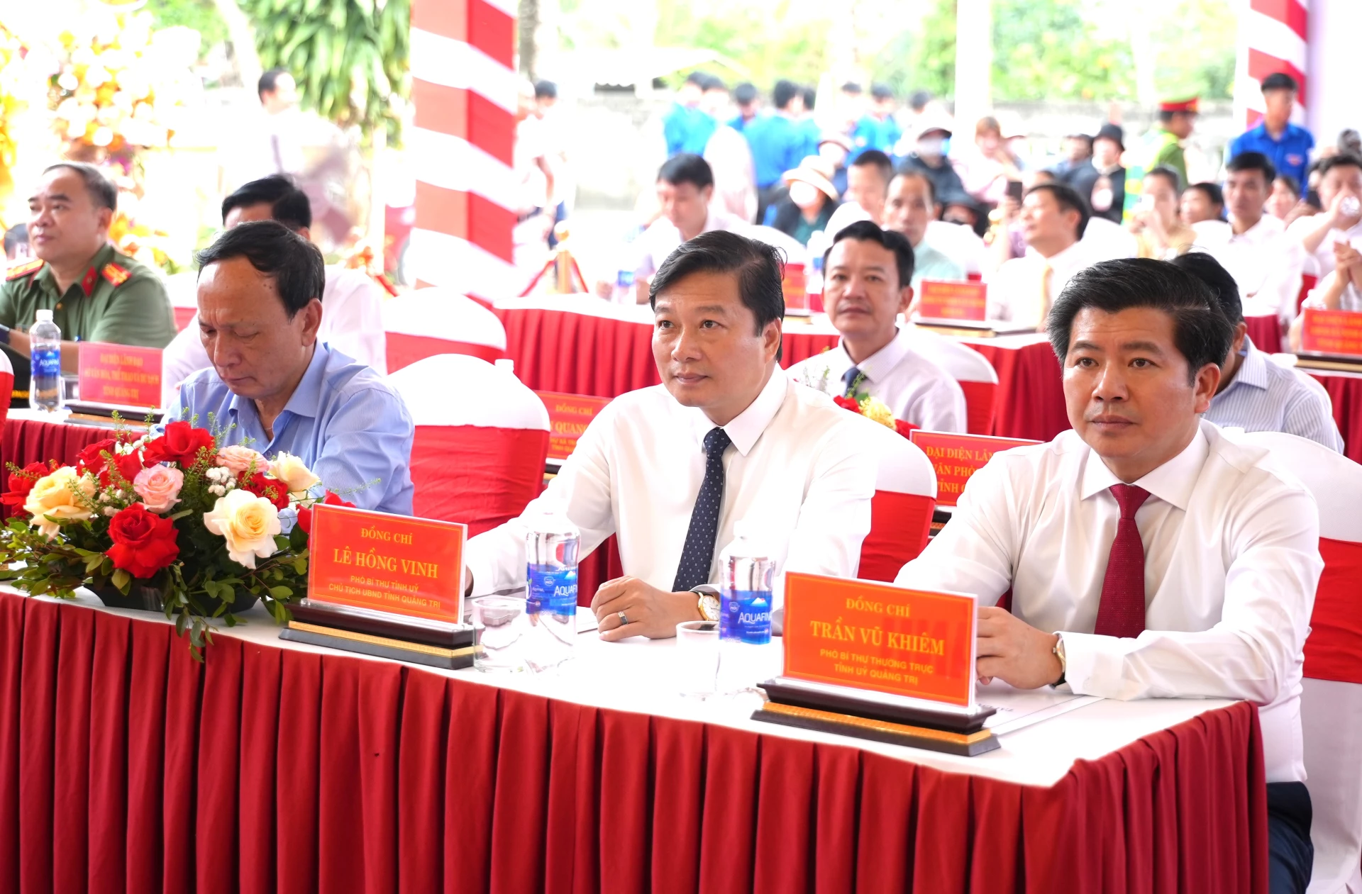 Các đồng chí lãnh đạo tỉnh tham dự buổi lễ - Ảnh: T.Đ