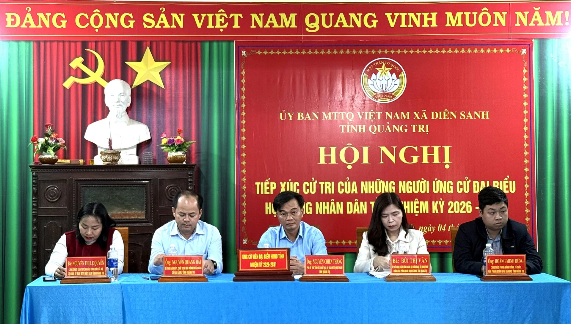 Các ứng cử viên đại biểu HĐND tỉnh thuộc đơn vị bầu cử số 6 - Ảnh: N.L