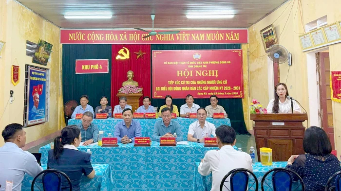 Các ứng cử viên đại biểu HĐND tỉnh tiếp xúc cử tri tại phường Đông Hà