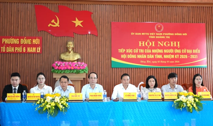 Các ứng cử viên đại biểu HĐND tỉnh tiếp xúc cử tri tại phường Đồng Hới