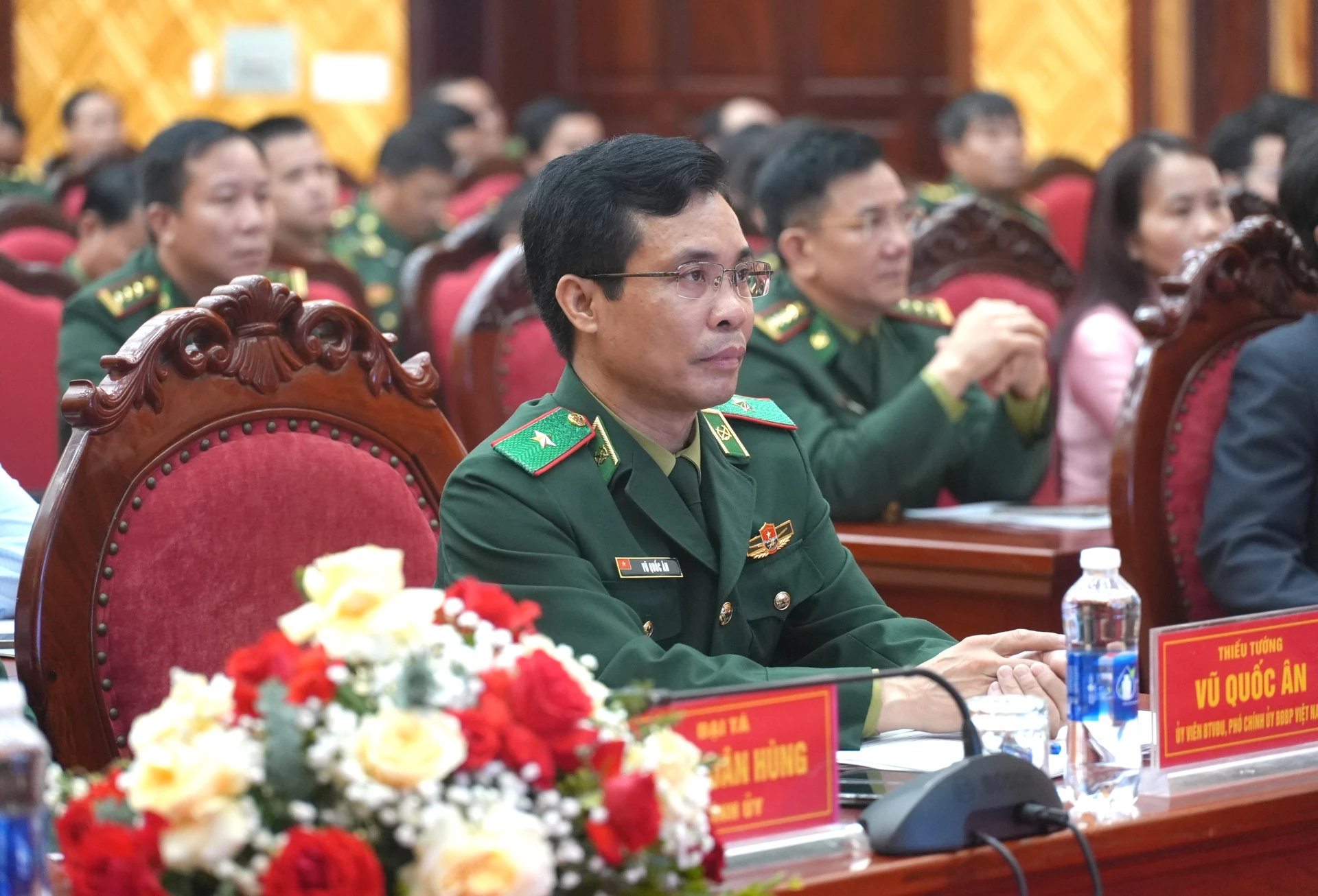 Thiếu tướng Vũ Quốc Ân, Phó Chính ủy BĐBP Việt Nam tham dự hội nghị - Ảnh: T.Đ