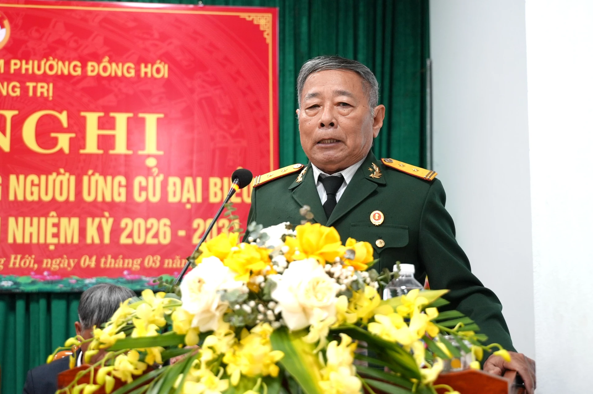 Cử tri TDP Đức Điền phát biểu tại hội nghị - Ảnh: T.Đ