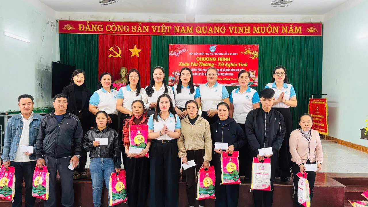 Thông qua chương trình “Triệu phần quà san sẻ yêu thương”, nhiều hoạt động ý nghĩa đã được triển khai - Ảnh: T.A