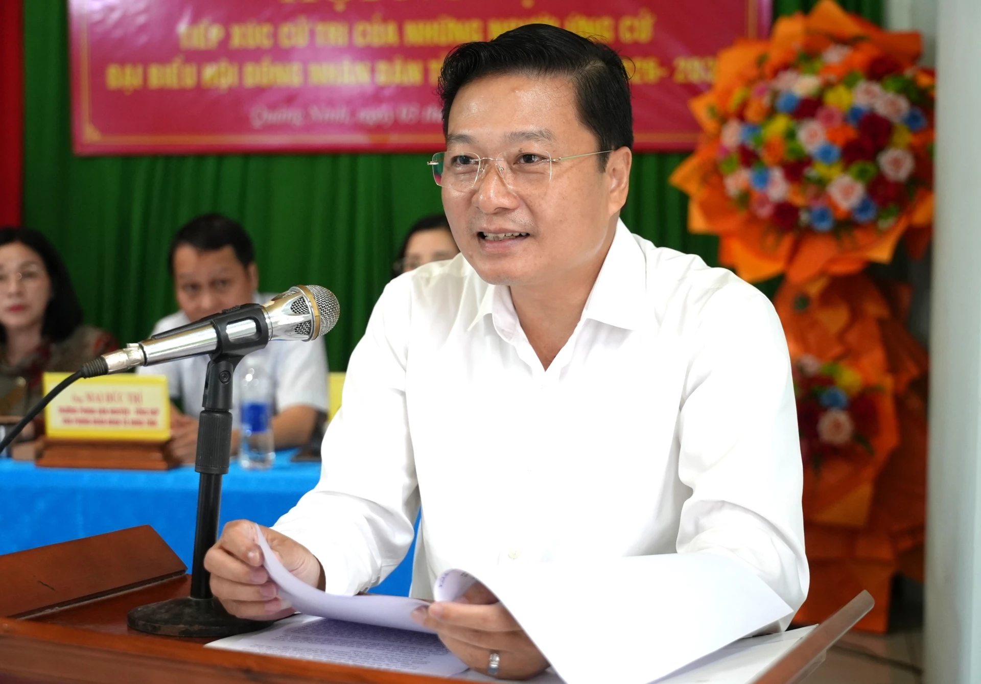 Ông Lê Hồng Vinh, Phó Bí thư Tỉnh ủy, Bí thư Đảng ủy UBND tỉnh, Chủ tịch UBND tỉnh trình bày chương trình hành động - Ảnh: T.Đ