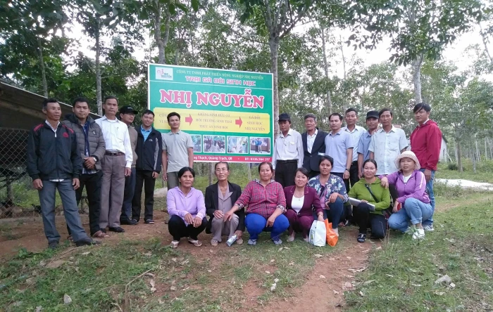 Phát triển sản xuất gắn với giải quyết việc làm cho lao động địa phương