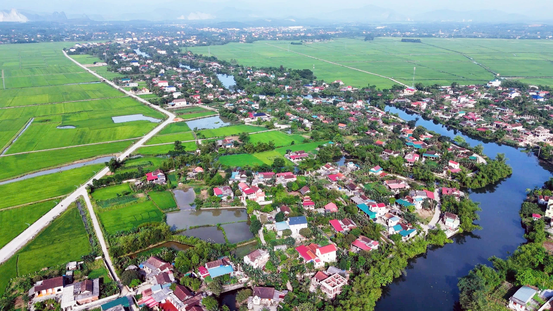 Diện mạo xã Lệ Ninh ngày càng đổi mới, khang trang-Ảnh: L.Chi