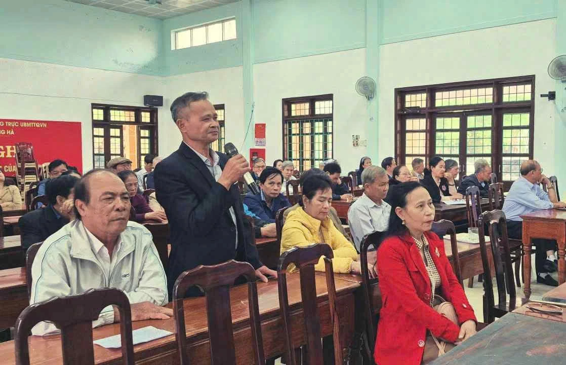 Cử tri tin tưởng, đề xuất nguyện vọng đến những ứng cử viên đại biểu HĐND các cấp nhiệm kỳ 2026 – 2031 - Ảnh: M.N