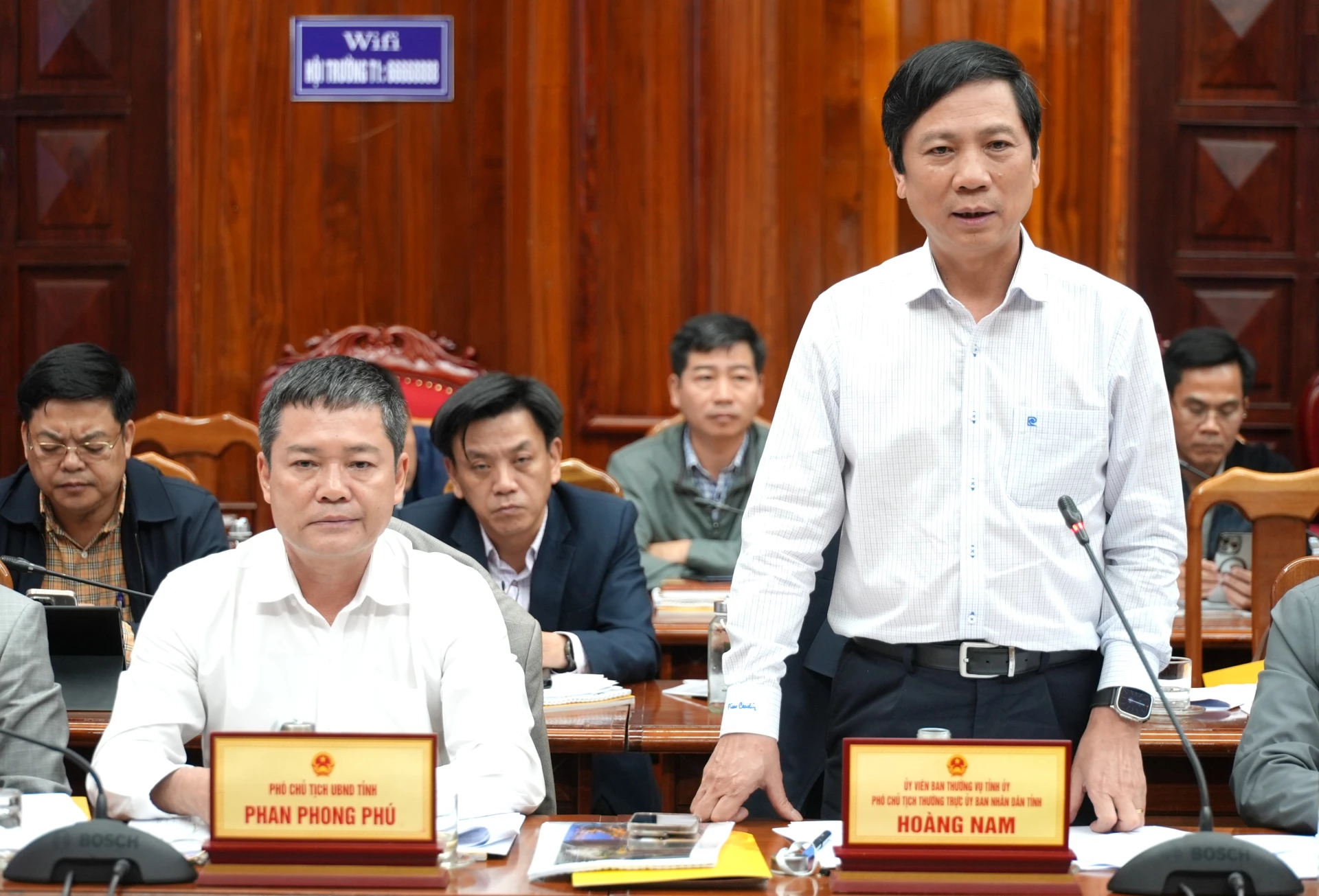 Đồng chí Hoàng Nam, Phó Chủ tịch Thường trực UBND tỉnh phát biểu tại buổi làm việc - Ảnh: T.Đ