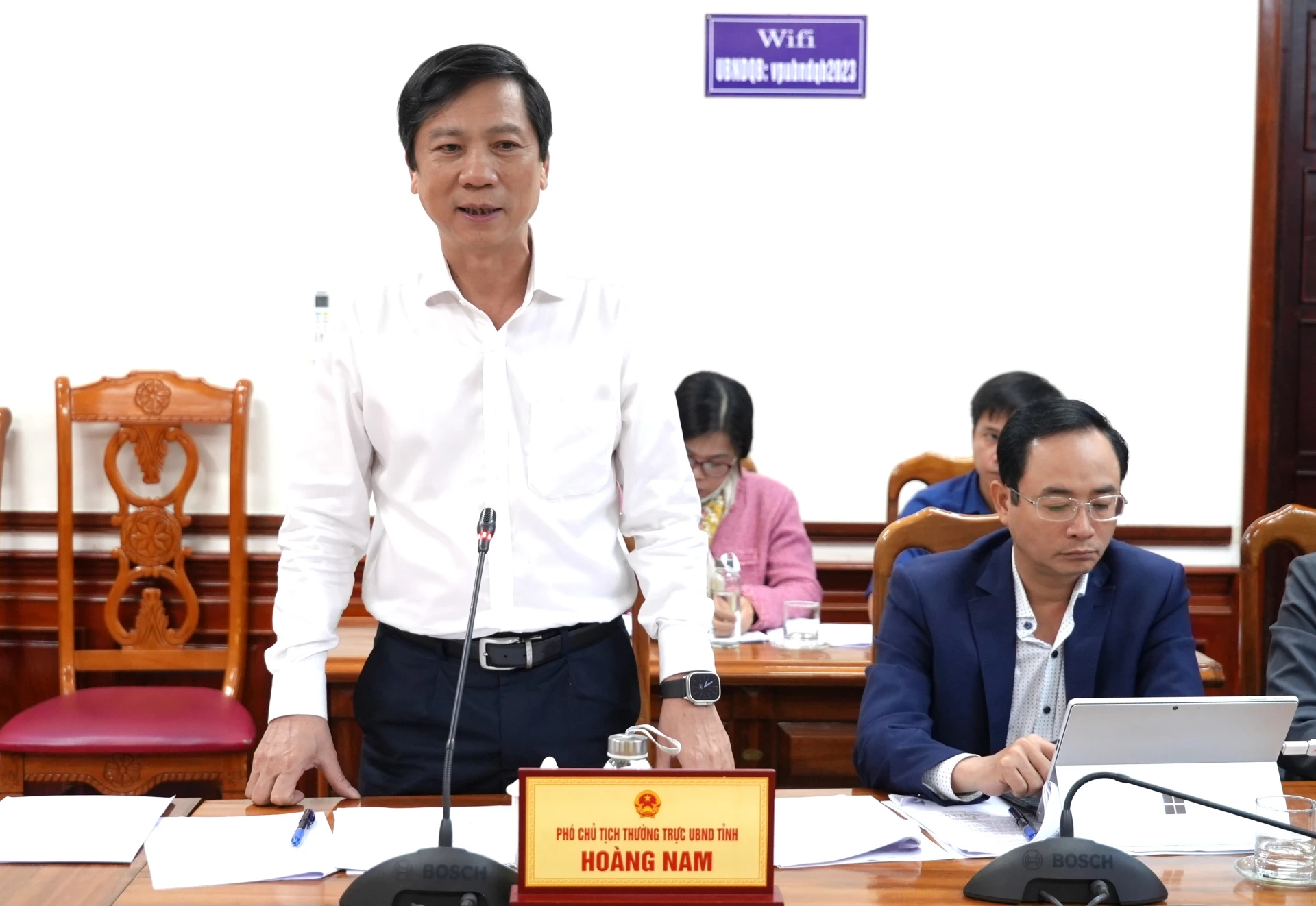 Đồng chí Hoàng Nam, Phó Chủ tịch Thường trực UBND tỉnh phát biểu tại buổi làm việc - Ảnh: T.Đ