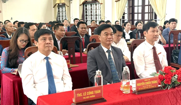 Khai giảng lớp trung cấp lý luận chính trị dành cho cán bộ các tỉnh nước CHDCND Lào