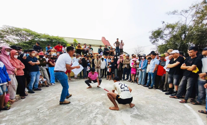 'Giữ lửa' văn hóa dân gian qua trò chơi đầu xuân