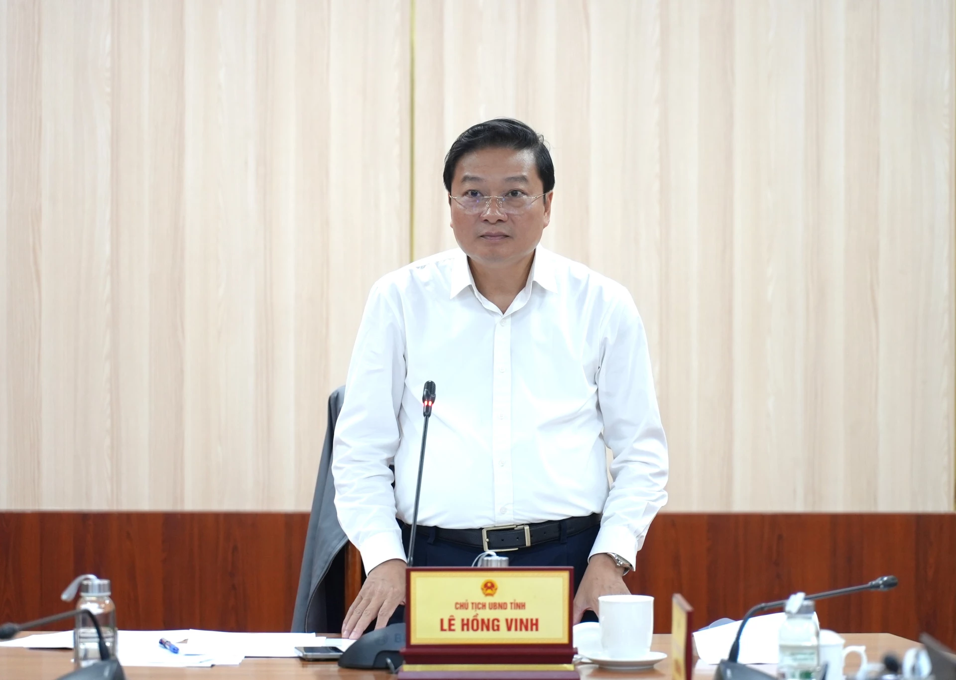 Đồng chí Lê Hồng Vinh, Chủ tịch UBND tỉnh kết luận buổi làm việc - Ảnh: T.Đ