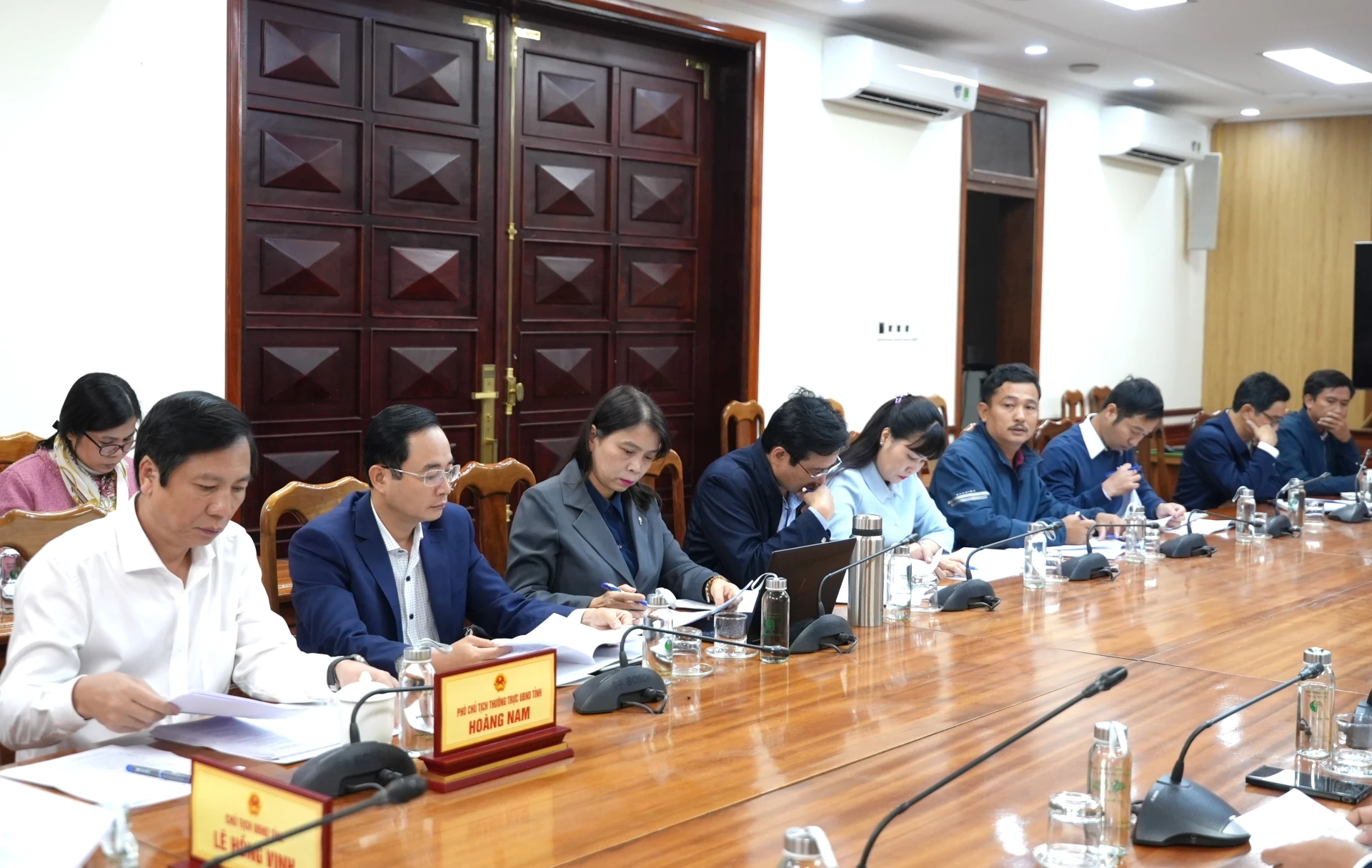 Các đại biểu tham dự buổi làm việc - Ảnh: T.Đ